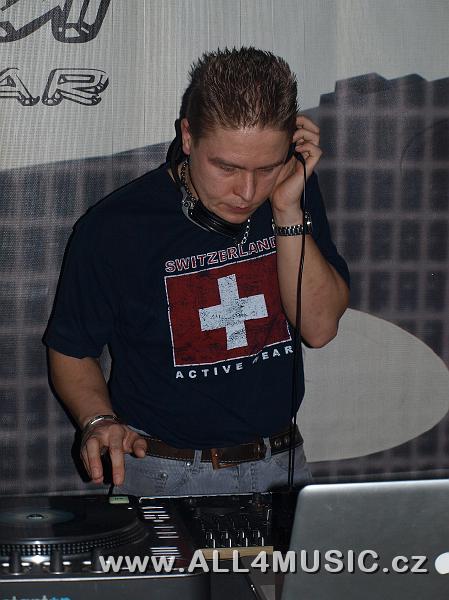 KJ086384.JPG