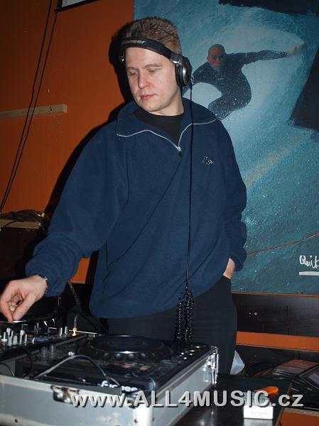 KJ077115.JPG