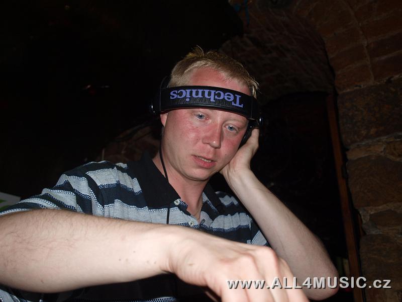 KJ141936.JPG