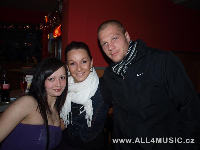 KJ178045.JPG