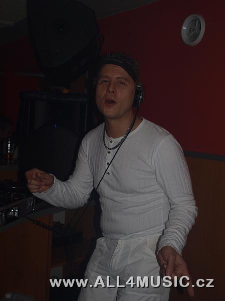 KJ013176.JPG