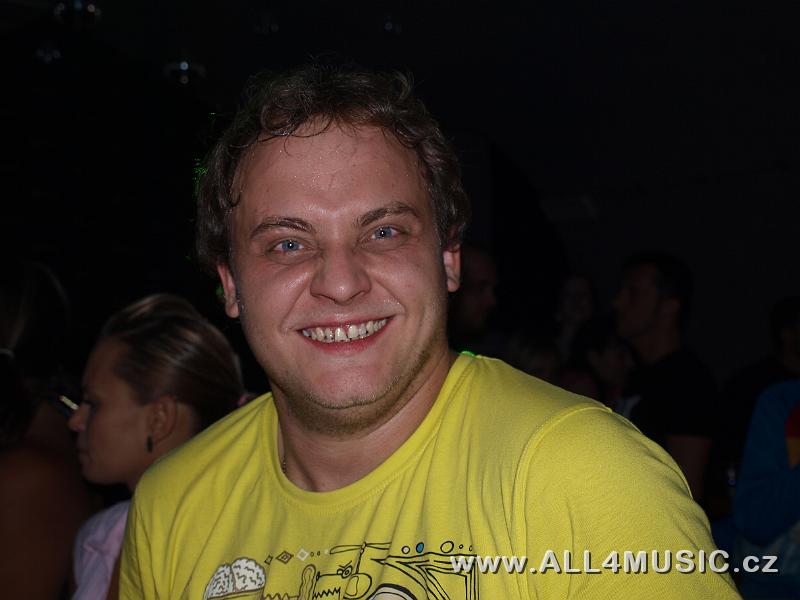 KJ021592.JPG