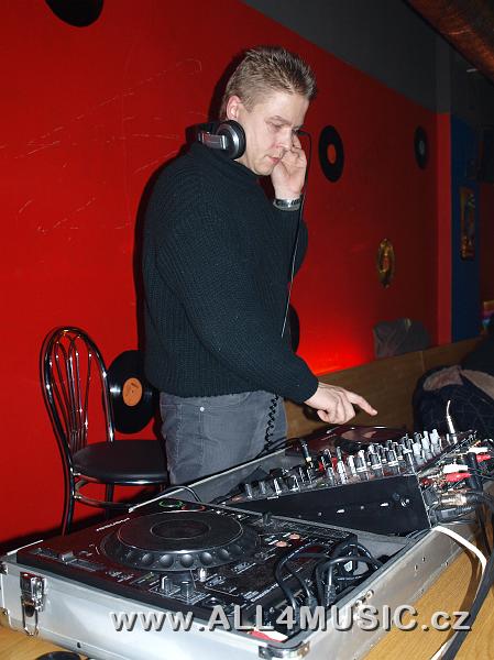 KJ066325.JPG