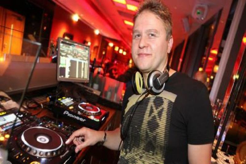 DJ na narozeniny a oslavu